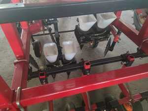 Machine <span class=keywords><strong>de</strong></span> repiquage <span class=keywords><strong>de</strong></span> pommes <span class=keywords><strong>de</strong></span> <span class=keywords><strong>terre</strong></span> <span class=keywords><strong>de</strong></span> semis <span class=keywords><strong>de</strong></span> légumes entraînée par tracteur - Product Image 3