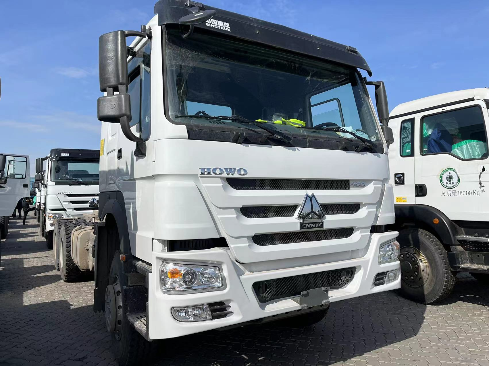 トラック Sinotruk Howo ZZ1257V5847B1 Truck for Sale - 400L Fuel Tank, 31T