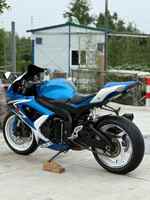 Moto sportive d'occasion Suzuki GSX-R750 750cc à quatre cylindres en ligne refroidie par eau pour pilotes confirmés
