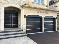 Porte de garage isolée en acier sur mesure avec fenêtres et accessoires