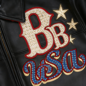 جاكيت جلد أسود مخصص بمقاسات أمريكية، جاكيت هيب هوب من جلد الحملان مرصع بالأحجار الكريمة للرجال - Product Image 4