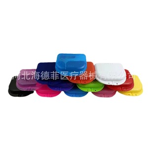 Estuche para Dentaduras Postizas de Plástico Pequeño con Orificios para Guardar Retenedores de Ortodoncia, Uso Adulto - Product Image 1
