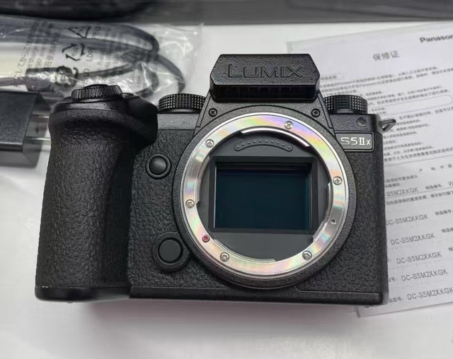 Original Used Full-frame Mirrorless Camera Lumix S5IIX DC-S5M2X Digital Camera 4K/6K Camera Professional Camera
