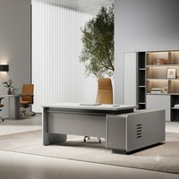 Bureau de direction moderne avec plateau blanc, armoire latérale, chaise en cuir et bibliothèque pour PDG, directeur, mobilier de bureau commercial