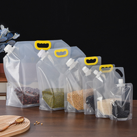 Pochette souple robuste en plastique avec bec verseur et bouchon, personnalisable avec logo, pour le stockage de jus et de liquides