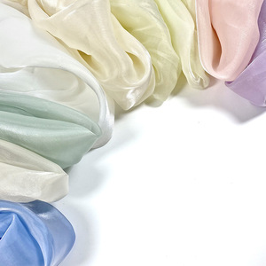Les vêtements écologiques pour filles en 100% polyester comprennent Lily Satin Glassy Gaze Crystal Satin Tissu nacré Sheer Satin - Product Image 1