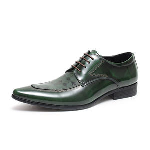 Chaussures élégantes pour hommes en cuir véritable de style britannique à bout carré, chaussures décontractées élégantes antidérapantes gravées au laser - Product Image 5