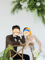 Décoration de mariage en soie verte, allée extérieure en herbe, arrangement de fleurs blanches pour table, chemin de table fleuri, ornements faits à la main
