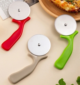 ล้อตัดพิซซ่าแบบมืออาชีพทำจากสแตนเลสพร้อมที่จับกันลื่นสำหรับพิซซ่าวาฟเฟิลคุกกี้ขนมอบ - Product Image 1