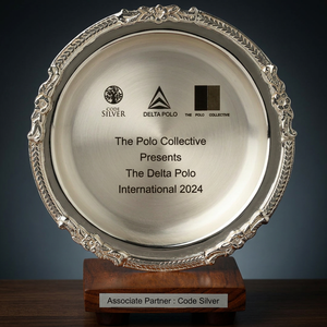 Trofeo Conmemorativo Portátil Estilo Escudo, Bañado en Plata sobre Latón - Product Image 3