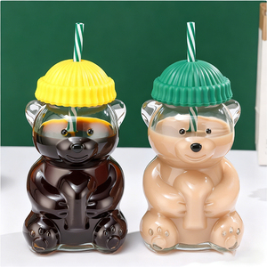Vaso <span class=keywords><strong>de</strong></span> Vidrio con Forma <span class=keywords><strong>de</strong></span> Oso <span class=keywords><strong>de</strong></span> Peluche con Logotipo <span class=keywords><strong>de</strong></span> Marca Personalizado, Vaso Reutilizable para Bebidas Frías, Taza <span class=keywords><strong>de</strong></span> Café con Tapa y Sombrero - Product Image 4