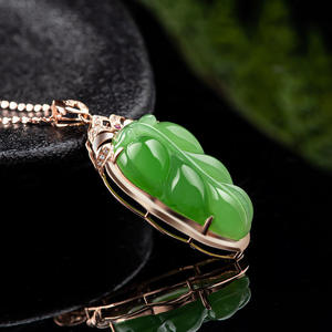 Pendentif en jade nefrite naturel en forme de feuille, bijoux pour femmes en or 18 carats, style chinois, cadeau avec certificat d'évaluation D505 - Product Image 2