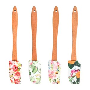 Silicone Cream Cake Spatula Flower Pattern Chocolate Butter Mixing Scraper with Wooden Handle Kitchen Pastry Baking Tools - Product Image 5