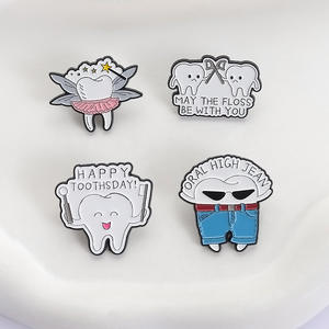 <span class=keywords><strong>Happy</strong></span> Toothsday Esmalte Pins May The Floss <span class=keywords><strong>Be</strong></span> With You Dientes Broches de cuidado dental Mochila Insignia de solapa Regalo de joyería para amigos - Product Image 4
