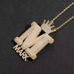 Collana pendente alla moda con zircone ghiacciato placcato in argento stile Hip Hop <span class=keywords><strong>lettera</strong></span> <span class=keywords><strong>M</strong></span> corona basso Design per feste di anniversario - Product Image 4