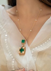 Luxury Gold Tone Green Accent Pendant <b>Necklace</b> for Women Elegant Fashion Jewelry <b>Statement</b> <b>Necklace</b> Party Wedding Anniversary - Product Image 5