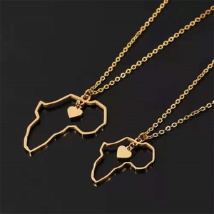 Collar con Colgante de Corazón Chapado en Oro y Mapa de África de Acero Inoxidable al por Mayor de Fábrica - Product Image 2