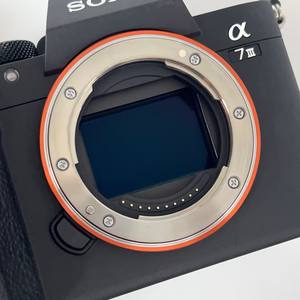 Cámara sin Espejo <span class=keywords><strong>Sony</strong></span> <span class=keywords><strong>A7III</strong></span>+28-70 Usada, Lista para Venta al Por Mayor, Ideal para Abastecimiento al Por Mayor, Cámara de Video 4K, Full-Frame - Product Image 6