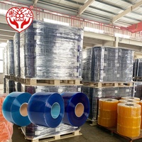 Rideau de porte en plastique transparent teinté bleu personnalisé en usine rouleaux de rideau en bande de pvc pour congélateur