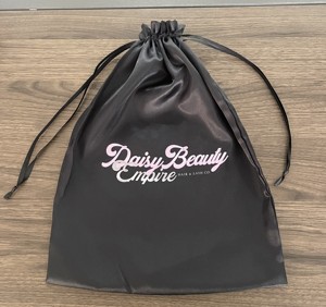 Ensemble de bonnet de nuit réutilisable et lavable en satin extra large, doublé, réversible, avec sangle élastique réglable et pochette de rangement - Product Image 4