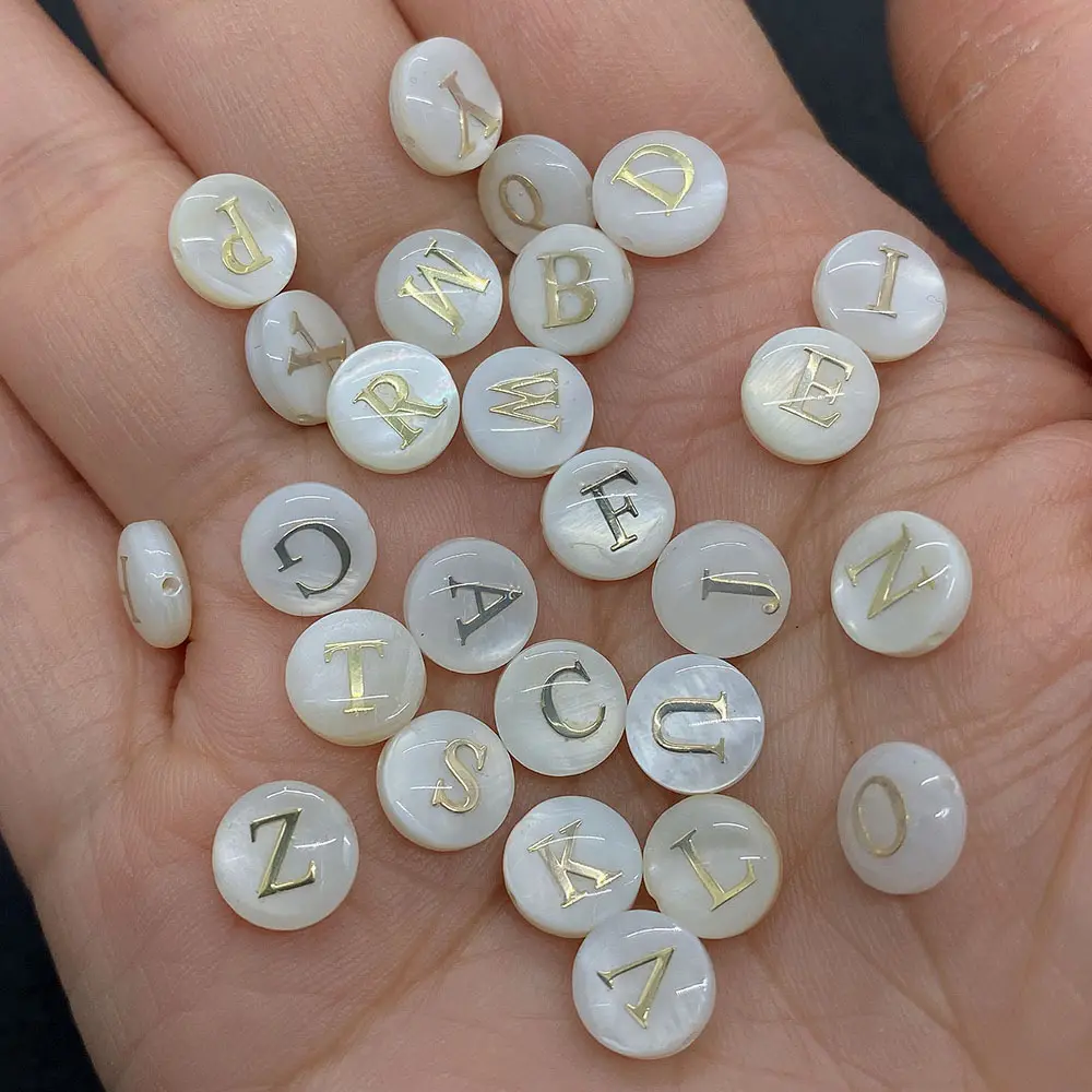 Alfabeto A-Z Beads De Água Doce Shell Beads 26 Carta Inicial 6/8mm Branco Shell Encantos Ocean Beach Beads para Fazer Jóias