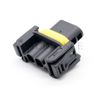 Connecteur femelle 2 broches A0405456328 pour câble de phare antibrouillard <span class=keywords><strong>gauche</strong></span> <span class=keywords><strong>ou</strong></span> droit Mercedes-Benz - Product Image 2