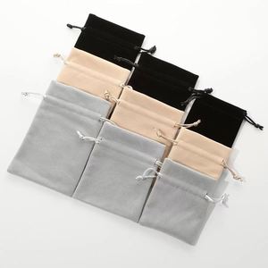 Pochette en velours noir personnalisée avec cordon de serrage, pochette à bijoux en velours, sacs à bijoux en velours avec logo - Product Image 4