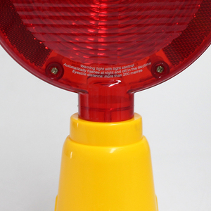 Feux de signalisation mobiles solaires CITICITY, clignotants portables pour travaux routiers temporaires et sécurité des allées - Product Image 2