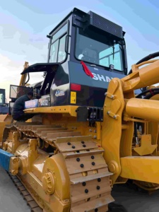 Bulldozer d'occasion Shantui SD32 SD22, Caterpillar, Komatsu D6D D8K D8R D10N D11T D155A D375A D475A - Product Image 3