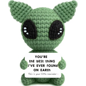 Adorables y Alegres Mini Peluches <span class=keywords><strong>de</strong></span> Ganchillo Hechos a Mano con Tarjetas Inspiradoras para Regalos Navideños - Product Image 2