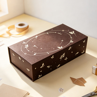 Boîte cadeau rigide pliable en carton ondulé avec logo personnalisé pour vêtements, chaussures