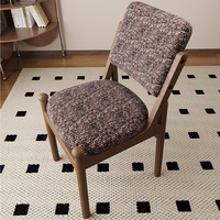 Chaise de salle à manger nordique rustique en bois massif, style rétro antique, avec dossier en tissu et revêtement en lin, pour hôtel et intérieur