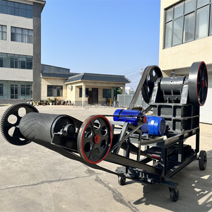 सबसे लोकप्रिय p200x300 छोटे डीजल क्रशर एक बेल्ट कन्वेयर पोर्टेबल जबड़े क्रशर से लैस है। - Product Image 1