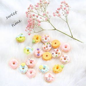 2025 nouveau dessin animé alimentaire résine artisanat pour bricolage crème coque de téléphone enfants cheveux accessoires pinces à cheveux à la main jouer matériaux - Product Image 4
