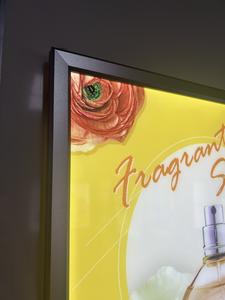 Marco de aluminio delgado con retroiluminación LED de 27x40 para póster, con clip de sujeción, para publicidad y exhibición de pósteres de películas. - Product Image 3