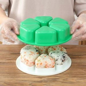 Moule à onigiri triangulaire 6 en 1 avec couvercle pour la décoration du riz sushi - Product Image 3
