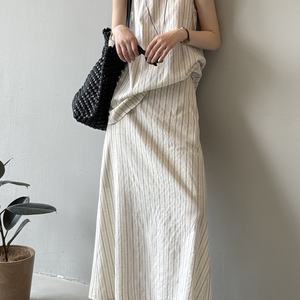 Conjunto de Lino de Verano 2025 OEM, Conjunto de 2 Piezas, Ropa de Mujer, Top Corto a Rayas y Falda Midi Escalonada - Product Image 4