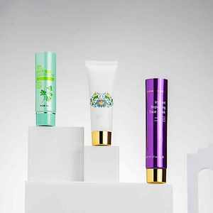 <span class=keywords><strong>Meilleur</strong></span> fournisseur de tubes <span class=keywords><strong>pour</strong></span> soins corporels Capuchon métallisé OEM Tube scellé à haute brillance métallique Couvercle de verrouillage de masque plaqué or Tube cosmétique vide - Product Image 1