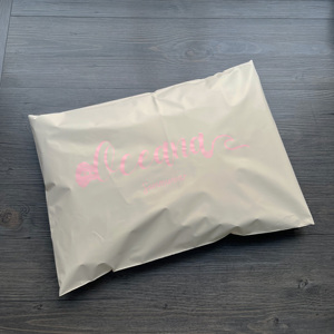 Biodegrade Custom Logo 10*13 inch Poly Mailers Peach Self Adhesive Tear Proof Mailing Bags Large Postage Bags - Product Image 3