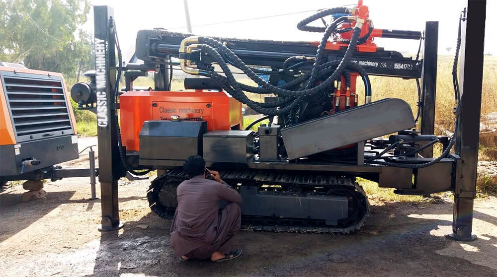 200m Profondeur de forage de puits d'eau de forage DTH rotatif de machine de forage de puits