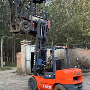 Montacargas Diésel HeLi FD30 de 3t de Segunda Mano, Mástil de Tres Etapas, Longitud de Horquilla de 3254 mm, Gran Oferta, Excelente Estado de Funcionamiento, Precio Económico - Product Image 1