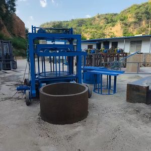 Macchina per la Produzione di Blocchi per Pavimentazione di Varie Forme e Dimensioni, a U e Quadrate, Diametro 20-220 Centimetri, Motore a Pressione Idraulica 4.5KW - Product Image 5