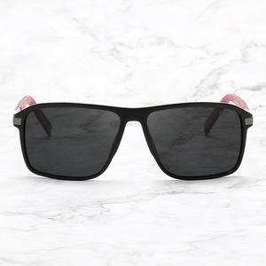 Gafas de Sol Rectangulares Grises Jack, Polarizadas UV400, Antideslumbrantes, Unisex, para Conducir, Montura Completa, Lentes TAC, Color Negro Arena - Product Image 4