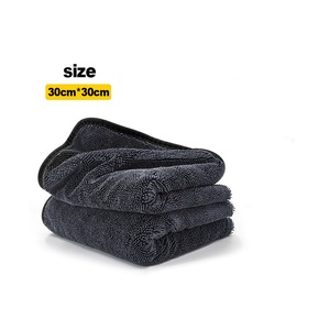 Serviette de nettoyage en microfibre pour la maison et la voiture - Sans peluches, douce pour les surfaces de la voiture et de la maison - Product Image 1