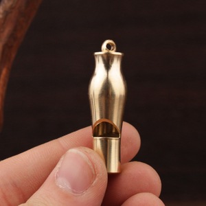 1 pièce Sifflet en laiton porte-clés, petit pendentif ornemental pour bouteille d'eau - Product Image 4