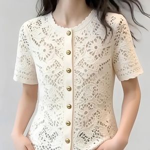 Camicetta da donna estiva 2026 <span class=keywords><strong>bianca</strong></span>, stile francese, dolce e versatile, con scollo rotondo, monopetto, a maniche corte, con motivo geometrico e dettagli traforati - Product Image 2