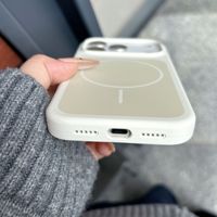 Coque de luxe magnétique en silicone pour iPhone 17 Pro Max, mignonne et féminine, style Ins, fine, pour femmes et jeunes filles, compatible iPhone 16 17 Pro Max