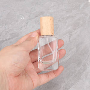 Botol Parfum Spray Kaca Kosong Mewah Bentuk Persegi Panjang Transparan 1oz Isi Ulang 30ml Tersedia untuk Hadiah - Product Image 3