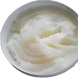 Vaselin spot a large number of selling small large barrels of white Vaselin cosmetic grade