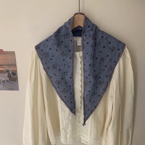 Sciarpa femminile in cotone <span class=keywords><strong>e</strong></span> lino con stampa digitale Vintage piccola sciarpa triangolare con manette a fiori - Product Image 2